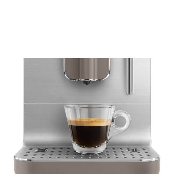 Smeg 50'S Style Espresso Otomatik Kahve Makinesi Mat Boz Kahverengi BCC02TPMEU - 8