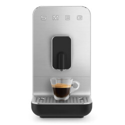 Smeg 50'S Style Espresso Otomatik Kahve Makinesi Mat Siyah BCC01BLMEU - 5