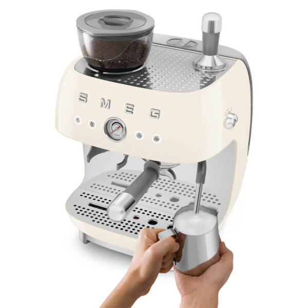 Smeg Öğütücülü Espresso Kahve Makinesi Krem EGF03CREU - 5